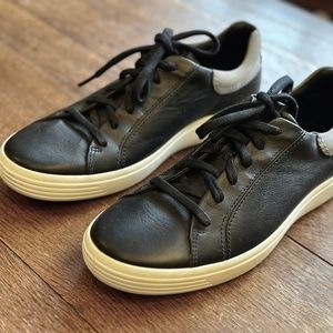 ECCO men's black leather sneakers, US size 7/7.5, EU size 41